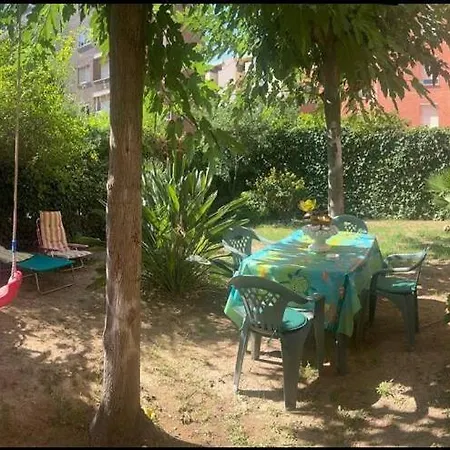 El Jardin De Maravillas Salou